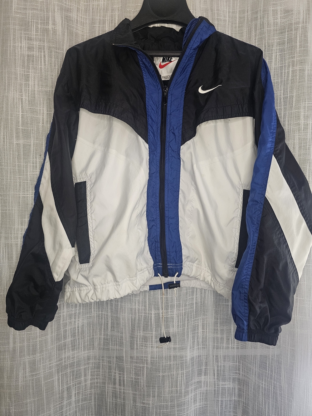 Nike Men’s Black, White & Blue Colorblock Windbreaker Jacket
